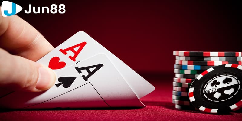 Chi tiết về cách chơi bài Poker Texas Hold'em chi tiết