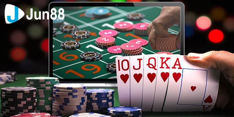 Giữ lợi thế trong ván đấu bằng cách xào bài gian lận